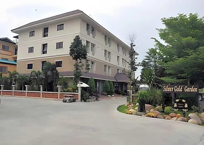 Hotel Silver Gold Garden, Suvarnabhumi Airport 3*