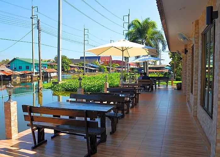 Silver Gold Garden, Suvarnabhumi Airport 3*
