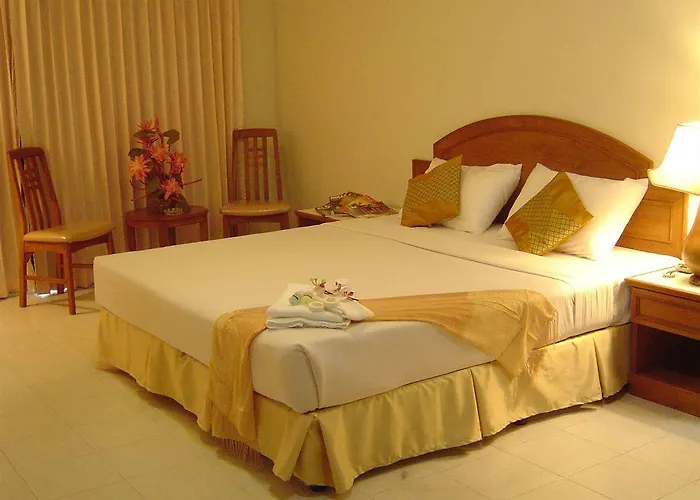 Hotel Silver Gold Garden, Suvarnabhumi Airport 3*