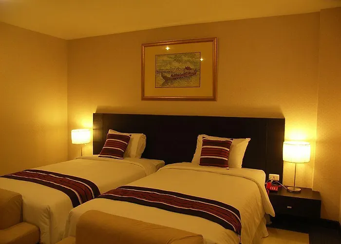 Silver Gold Garden, Suvarnabhumi Airport Hotel 3*