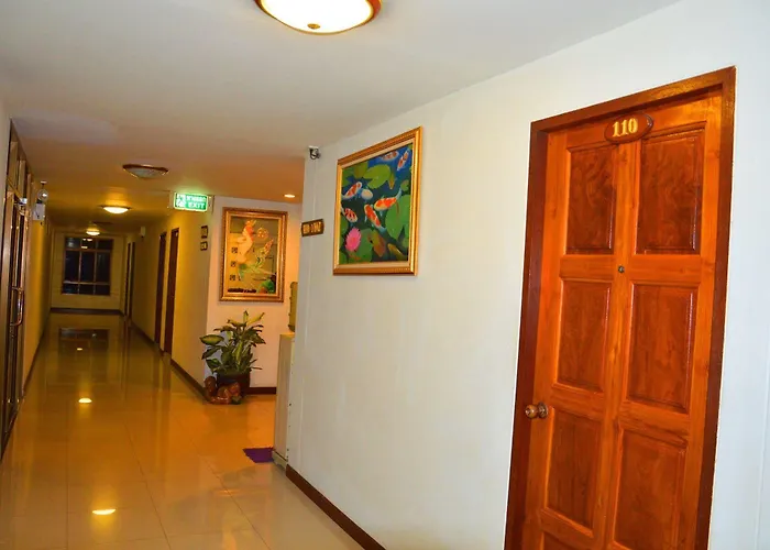 Silver Gold Garden, Suvarnabhumi Airport Hotel 3*