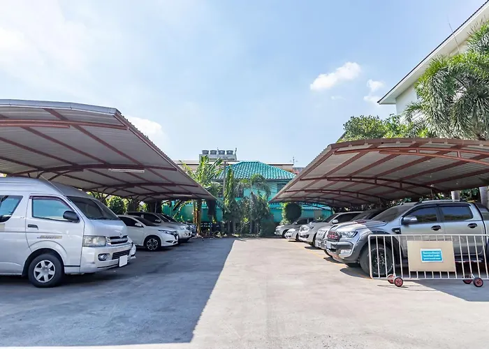 Silver Gold Garden, Suvarnabhumi Airport Hotel 3*